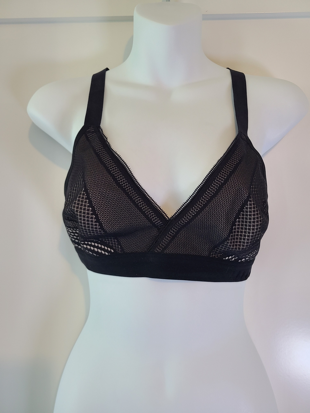 lululemon athletica Black Mesh Wireless Bralette